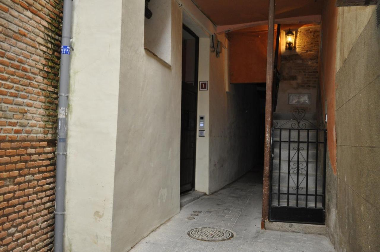 Lofts Amantes De Toledo- Loft Alcazar Daire Dış mekan fotoğraf